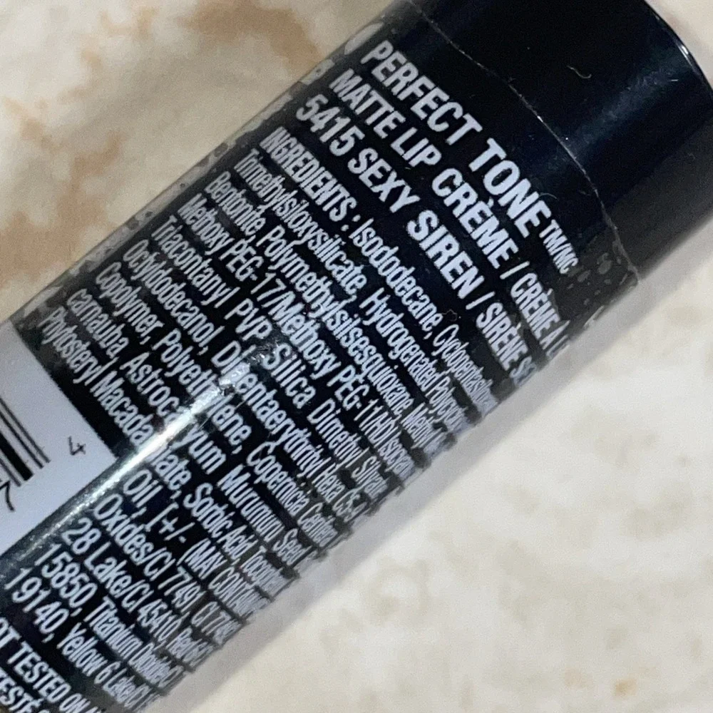 NIP ARDELL Pre-Mapped Lash Extensions & Perfect Tone Sexy Siren Liquid Matte Lip